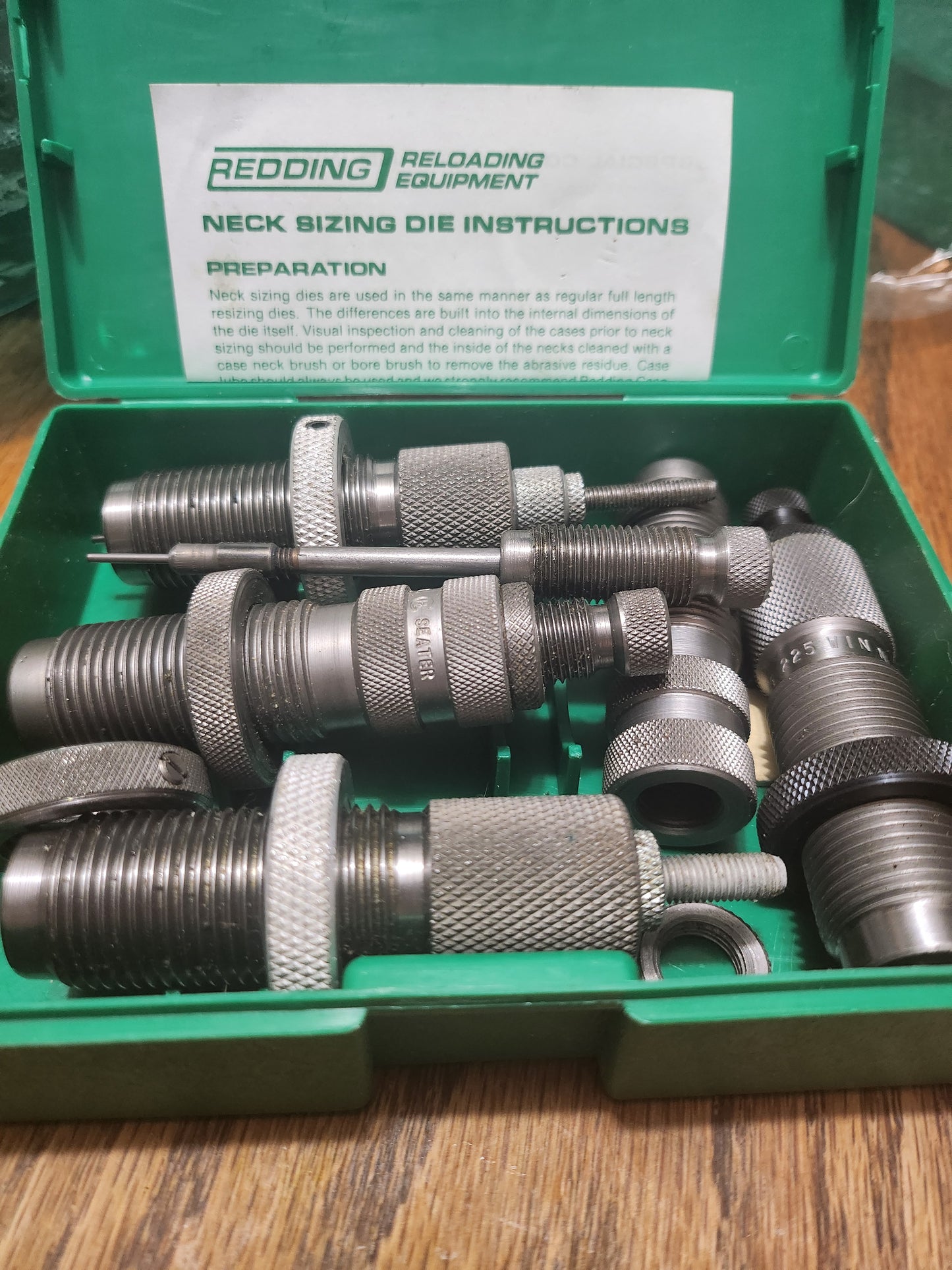 225 Winchester 5 piece die set
